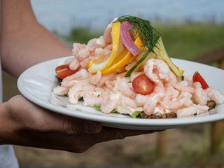 Räckmacka på tallrik.